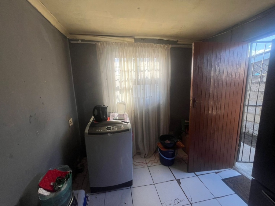 2 Bedroom Property for Sale in Kwazakhele Eastern Cape
